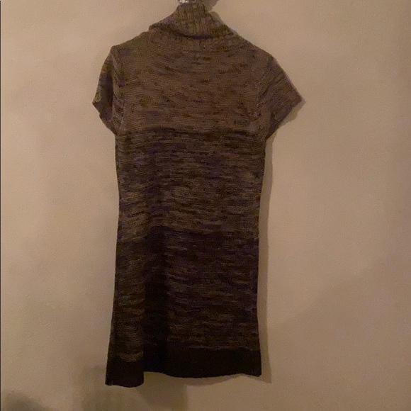 Turtle neck dress - Picture 2 of 3